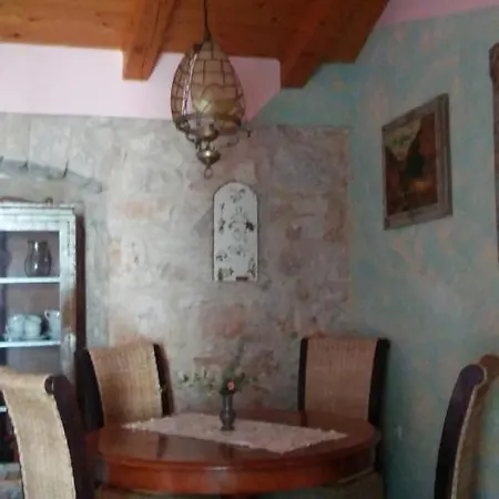Appartement In With Balcony, Air Conditioning, Wifi, Washing Machine