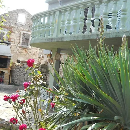 In With Balcony, Air Conditioning, Wifi, Washing Machine *