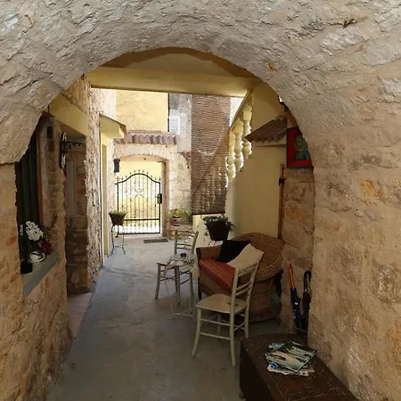 In With Balcony, Air Conditioning, Wifi, Washing Machine Apartamento