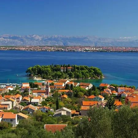 In With Balcony, Air Conditioning, Wifi, Washing Machine Sutomiscica